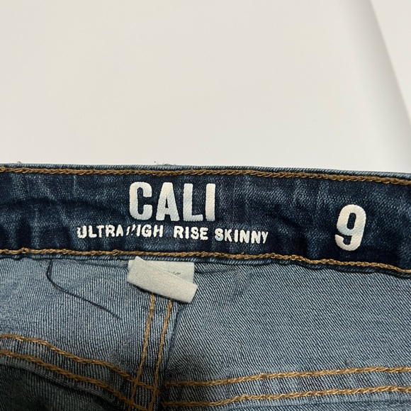 High Rise Jeans - Picture 2 of 2